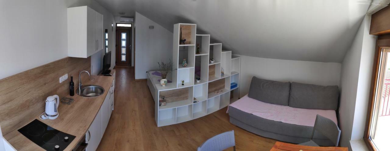 Apartman Anicic Подаца Екстериор снимка